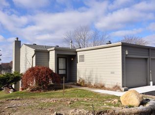 701 Skynob Dr, Ann Arbor, MI