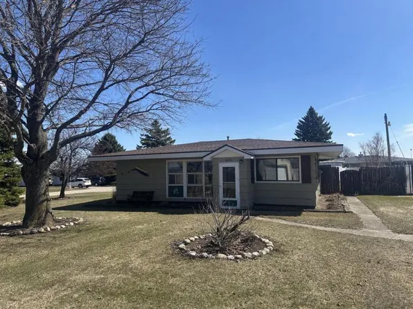 8235 Anchor Dr, Port Austin, MI 48467