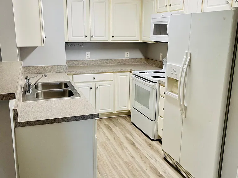 3475 Forestdale Dr #2B — Photo 5