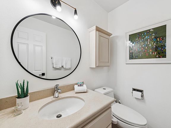 4th image of 820 Mission Ave APT 4