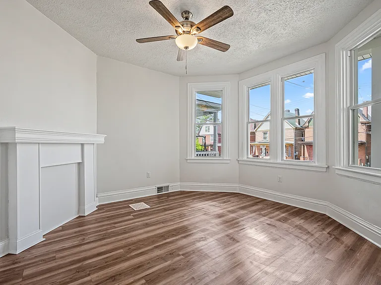 7324 Schley Ave — Photo 6