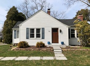 78 Liberty St, Clinton, CT 06413