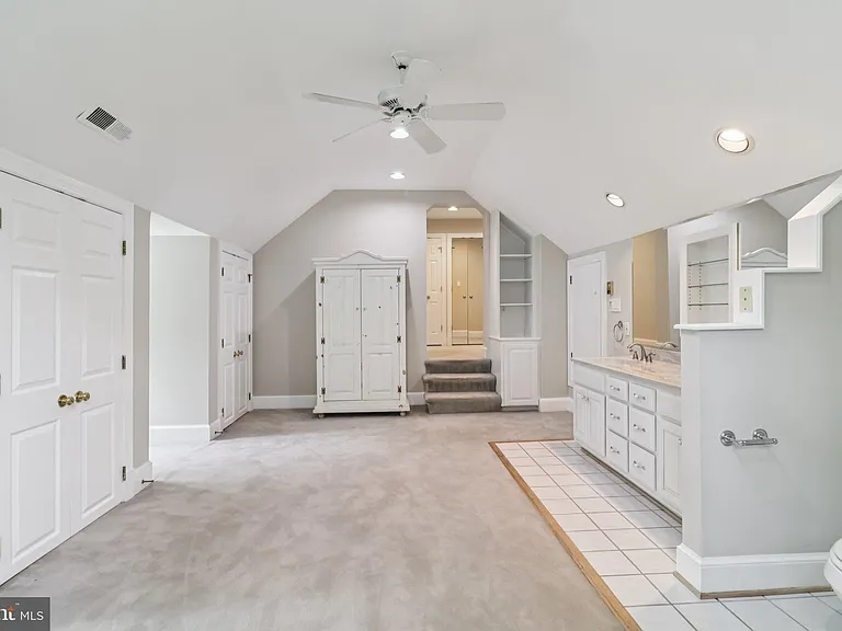 7518 Old Dominion Dr — Photo 38