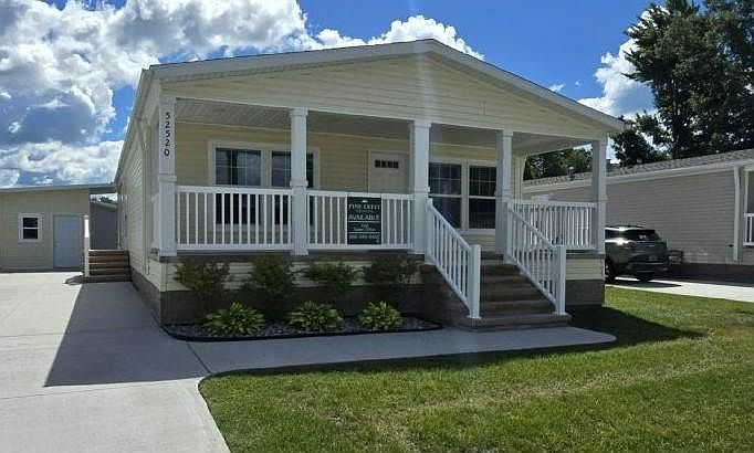 1st image of 52520 Chestnut Ct #161