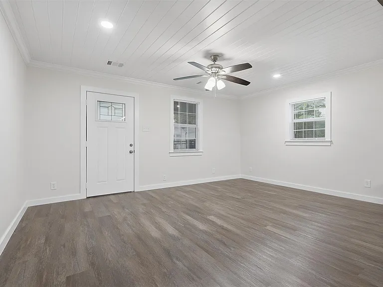 1509 Walton St — Photo 3