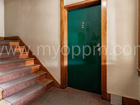 5th image of 911 Forest Ave APT 2