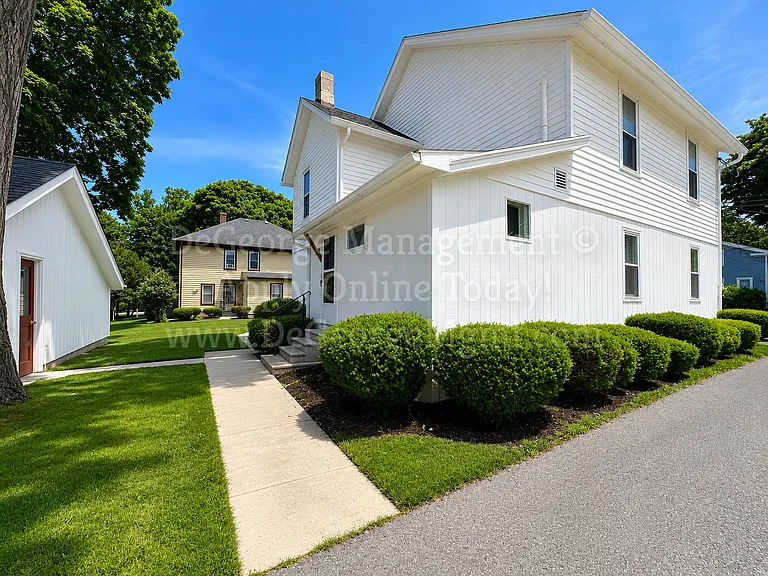 409 Madison St — Photo 10
