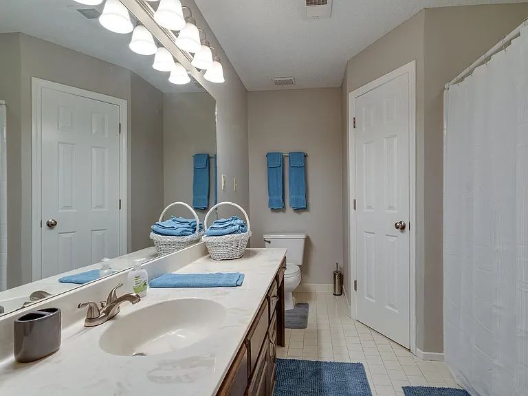 841 Cloverleaf Dr — Photo 11