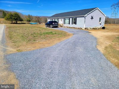 24 Younker Trl, Berkeley Springs, WV, 25411
