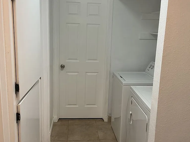 1068 Lupin Ave — Photo 10