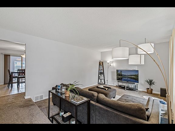 4th image of 6608 76th Ave N