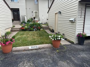 3632 Cedarwood Ct, Bettendorf, IA 52722
