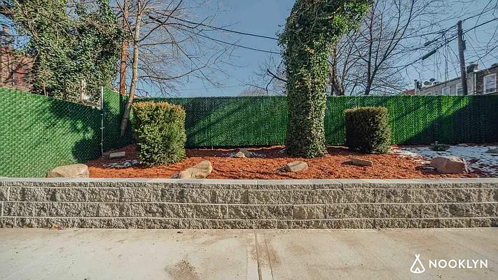 Rented by Nooklyn NYC LLC | media 28