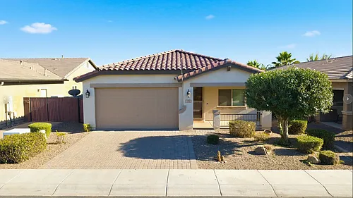 371 W Flame Tree Ave Photo 1