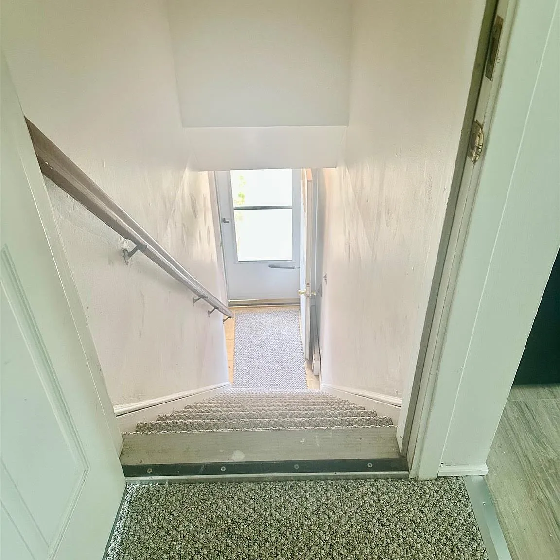 2 bed, 1.0 bath, 1728 sqft, $2,250 — Photo 2