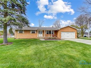 2925 Seaman Rd, Oregon, OH 43616