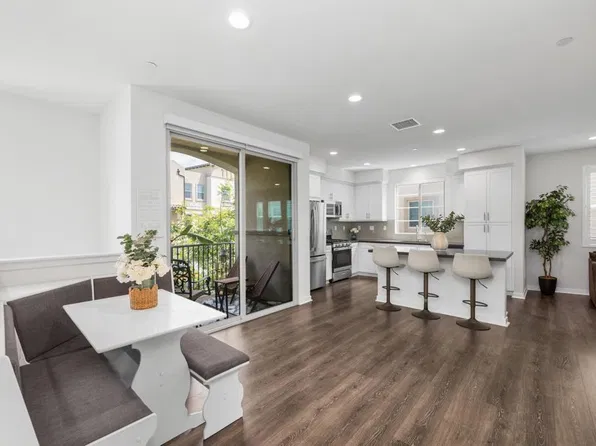 328 Waverunner Ct, Santee, CA 92071