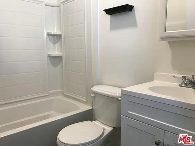 1036 N Bonnie Brae St #A — Photo 3