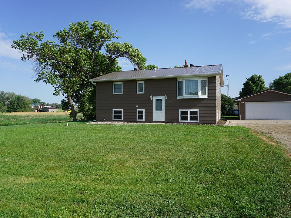 1st image of 923 Railroad Ave