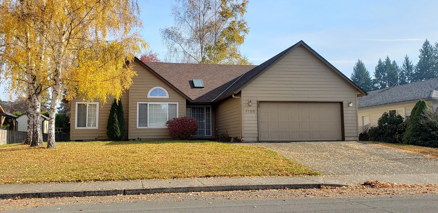 1130 SW Fleishauer Ln photo 1