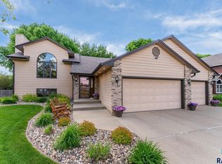 4801 S Winncrest Ave, Sioux Falls, SD 57103