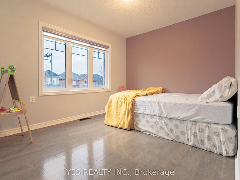 34 Newhouse Blvd — Photo 35