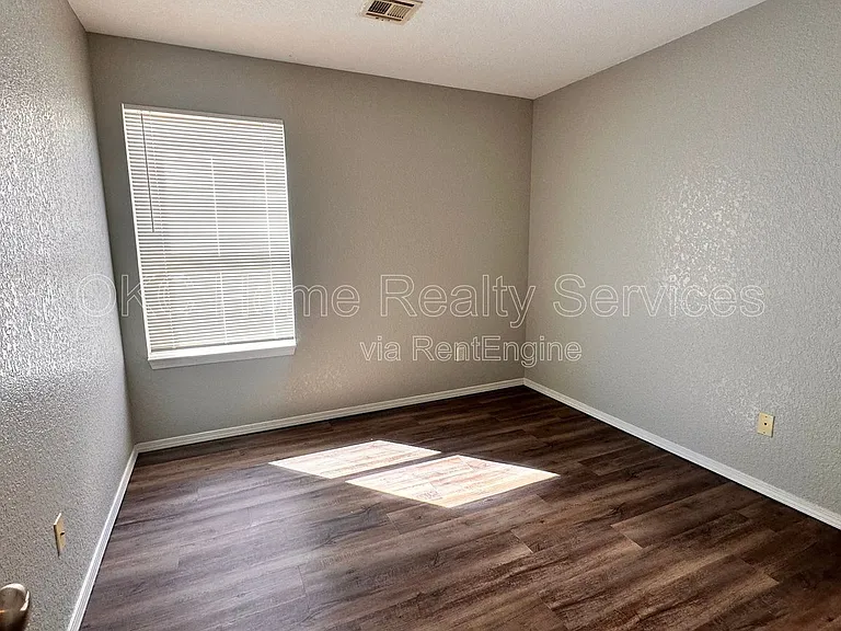 5520 Bush Creek Way — Photo 24