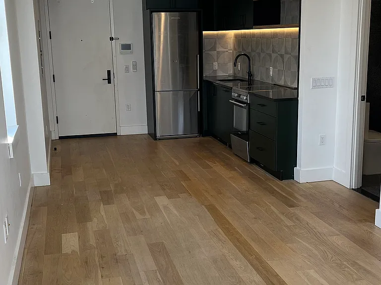 1052 Greene Ave #6B — Photo 13