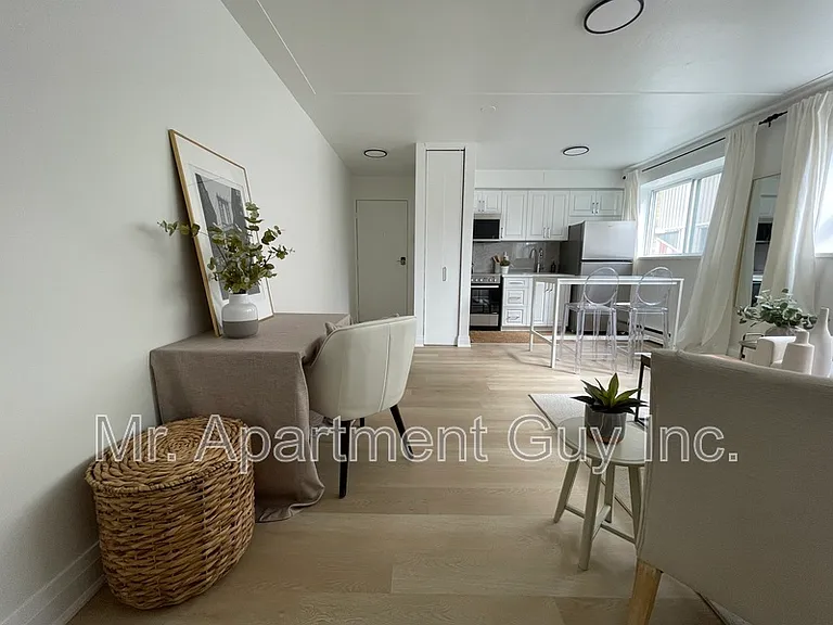 1284 Fennell Ave E #10 — Photo 6