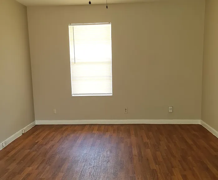 2306 N Dennis St — Photo 11
