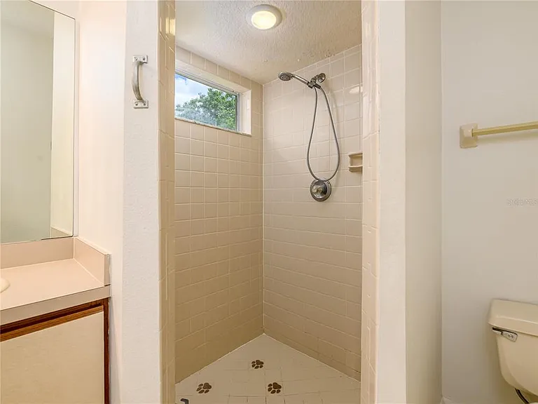 1407 Wakefield Dr — Photo 24