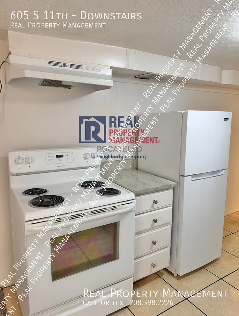 Newly remodeled 2 bedroom 1 bathroom basement apartment - Near ISU — Photo 4