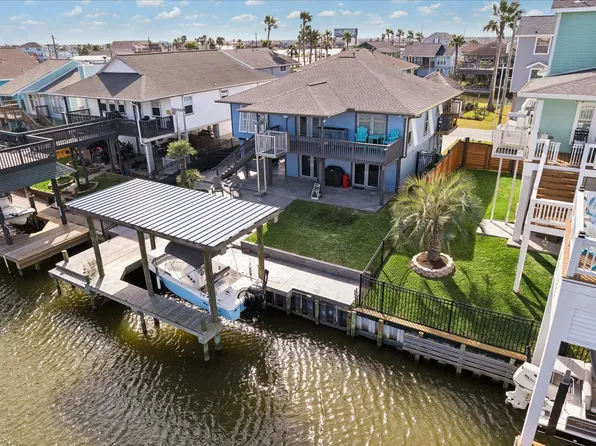 15 S Curlew St, La Marque, TX 77568