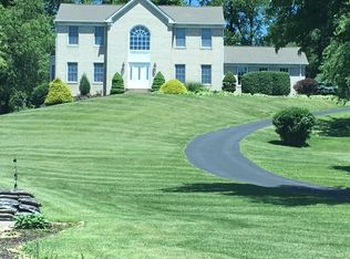 15 Tomey Rd, Oakdale, PA 15071