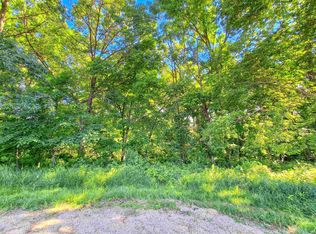 16-31 & 16 32 Elmhurst Ct, Lanark, IL 61046