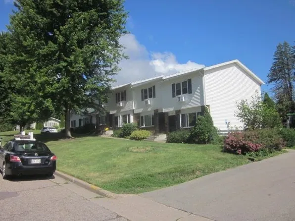 709 12th St #709, Baraboo, WI 53913