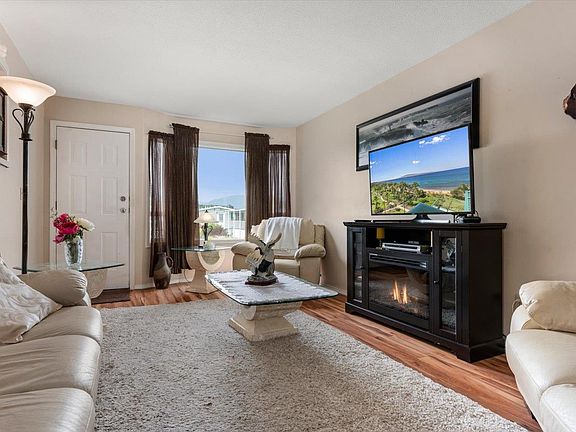 5th image of 9055 Ashwell Rd #14