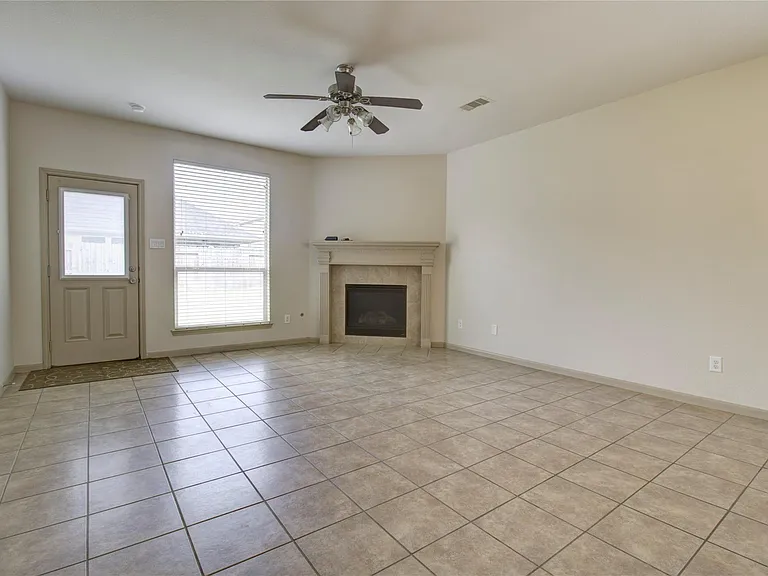 20311 Little Wing Dr — Photo 6