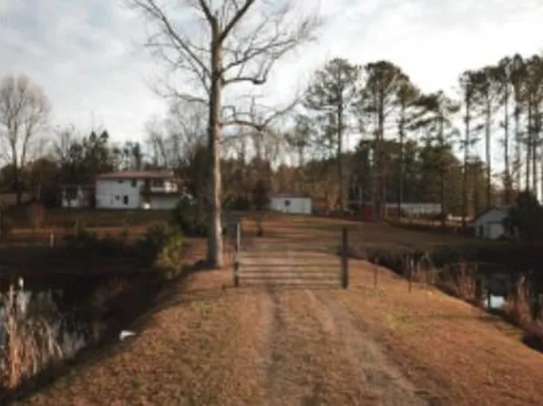 534 Regina Forrest Rd SW, Calhoun, GA 30701