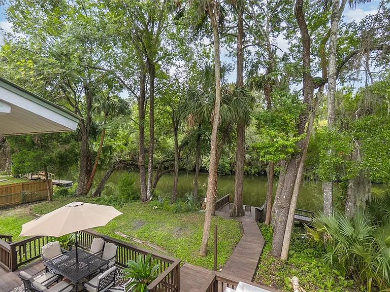 28 Rivertrail Dr — Photo 17