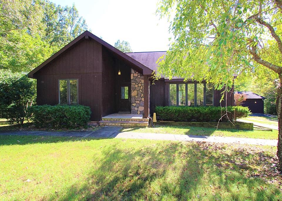 1st image of 144 Red Hill Ln