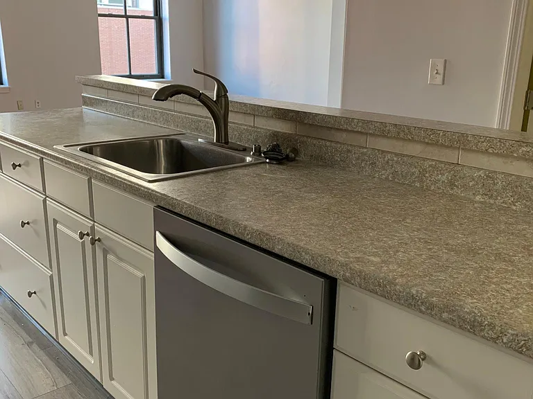 251 Asylum St #3W — Photo 5
