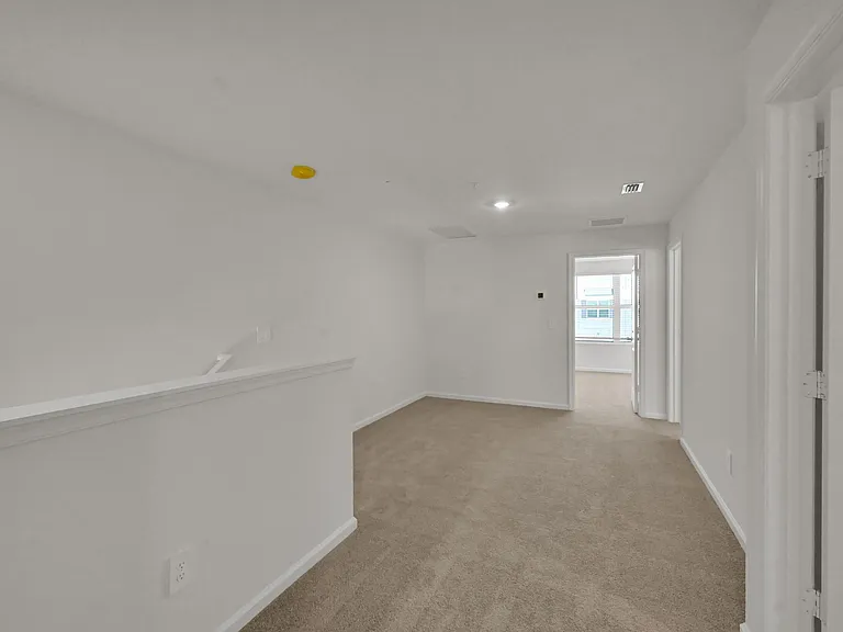 575 Salisbury Cir — Photo 19