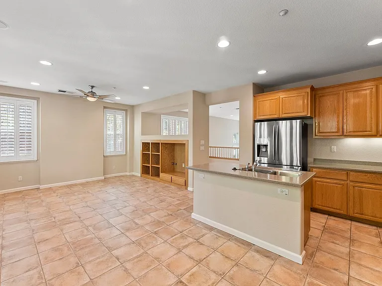 4032 Crandall Cir — Photo 9