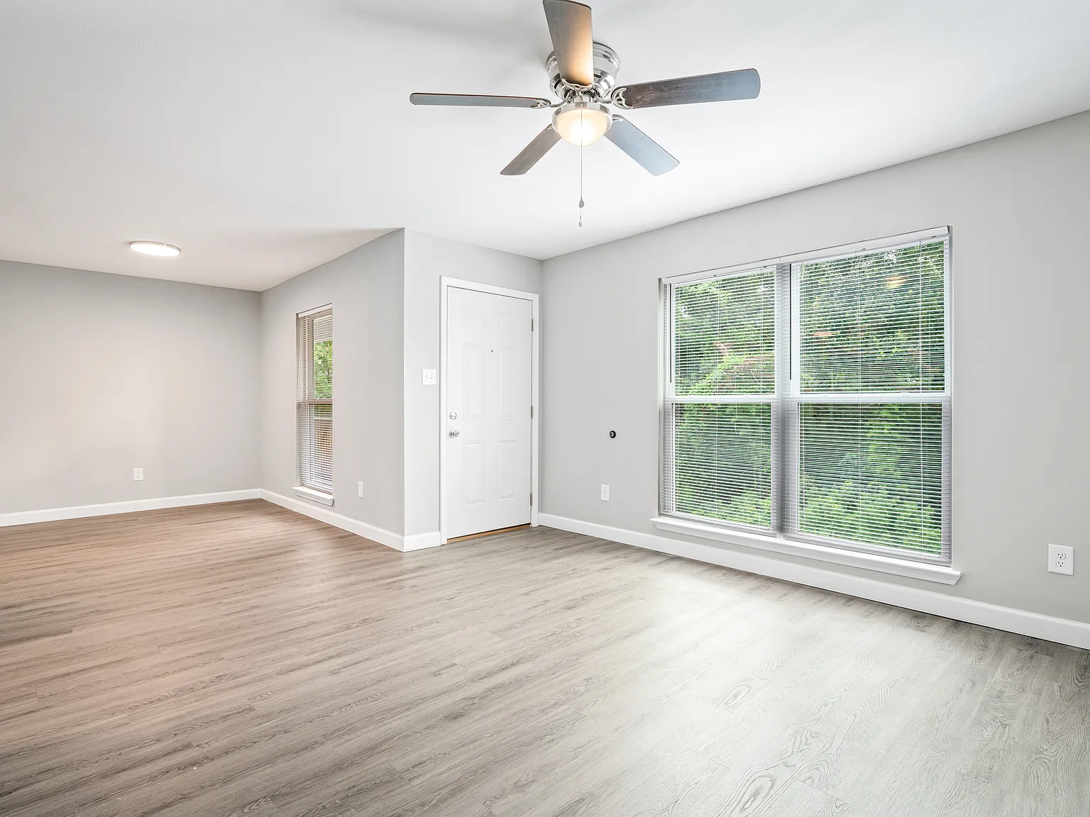 818 Saraland Blvd S — Photo 4