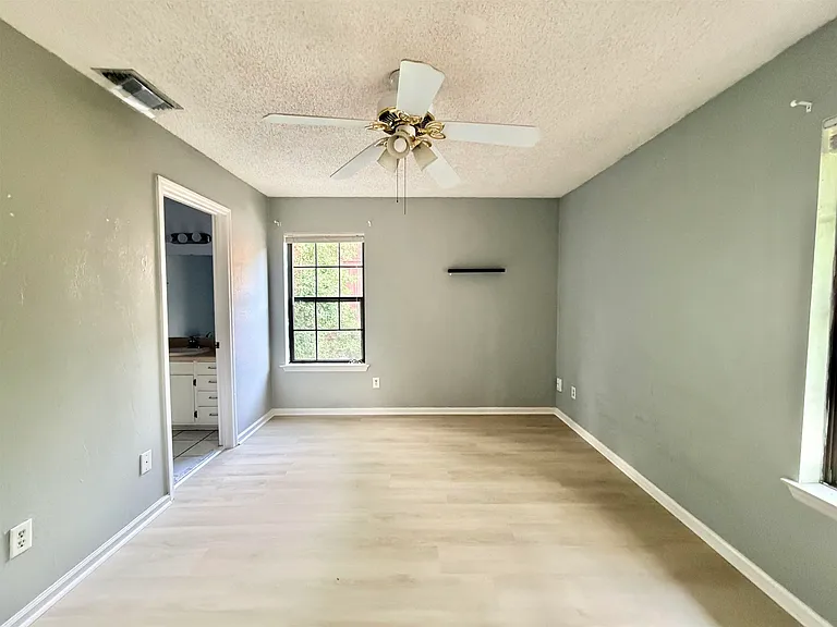 782 Timberway Ct — Photo 12