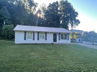350 Chestnut St, Vanceburg, KY 41179