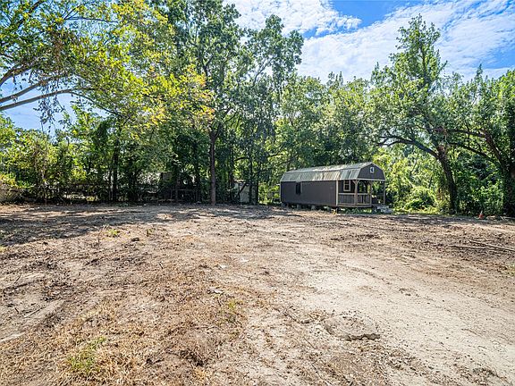 2nd image of 4906 Edgewater Dr