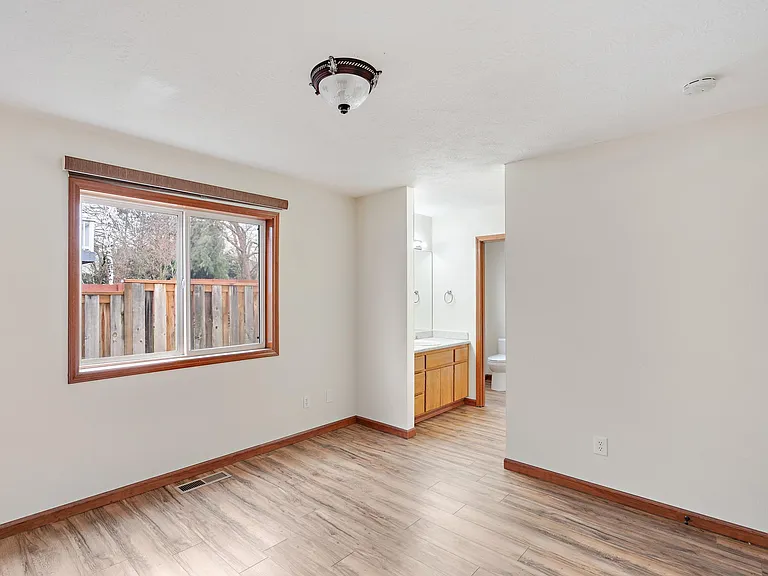 3417 NE 149th Ave — Photo 9