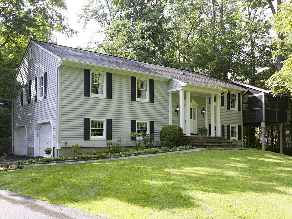 12 Colony - front 1.JPG